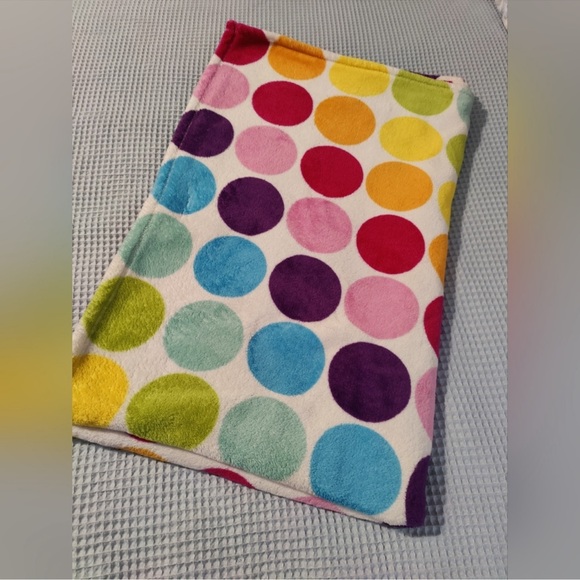 **ISO** LOOKING FOR The BIG ONE rainbow polka dot blanket - Picture 3 of 3